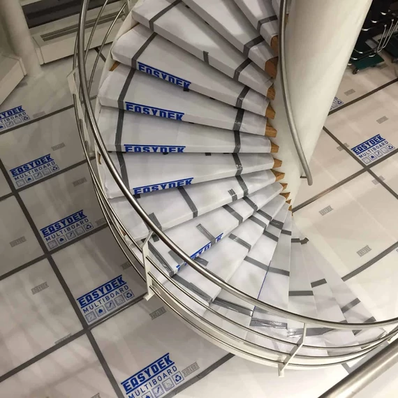 Lécspő védelem méretre szabható fedőlemezzel